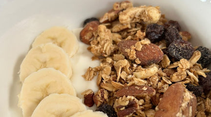 YOGHURT GRANOLA BOWL