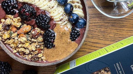BERRY GRANOLA BOWL