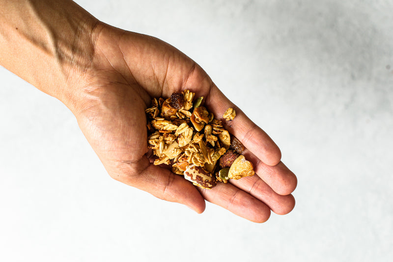 Organic granola, vegan and gluten-free.